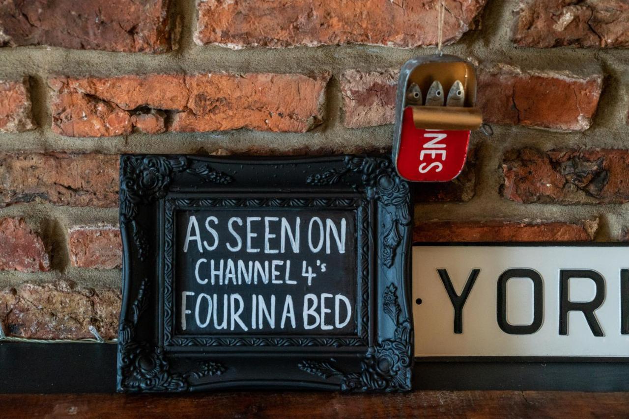 Grantham Arms Hotel Boroughbridge Buitenkant foto