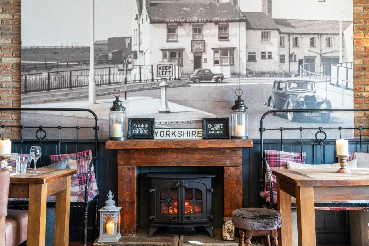 Grantham Arms Hotel Boroughbridge Buitenkant foto